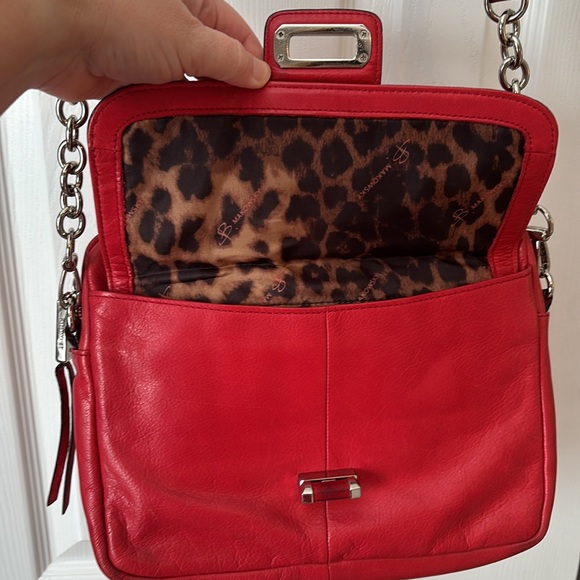 B. Makowsky Red Leather Crossbody Messenger Purse Bag - Picture 10 of 12